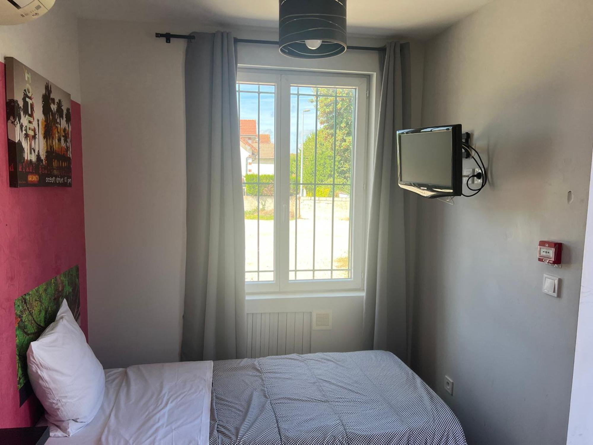 Hotel Des 2 Gares Auxerre Εξωτερικό φωτογραφία